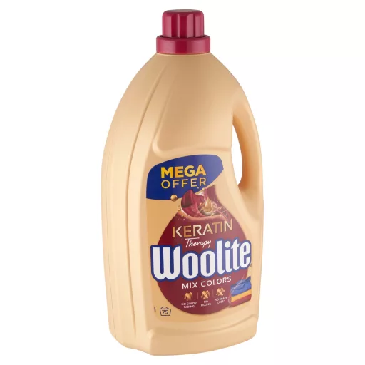 Woolite folyékony mosószer 4,5l Keratin Therapy színes ruhákhoz (75 mosás)