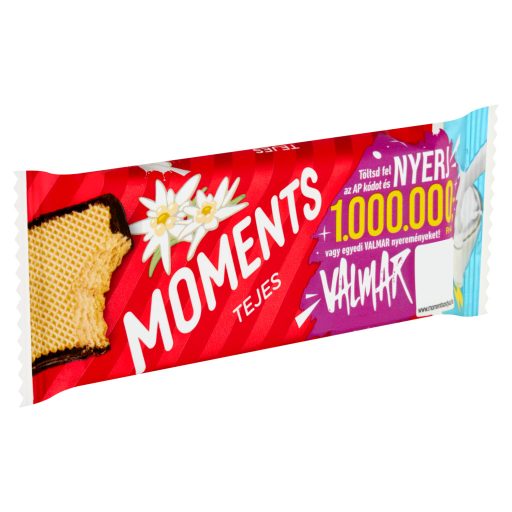 Moments kakaós bevonómasszába mártott, tejes krémmel töltött ostyaszelet 45 g