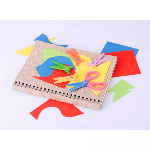 Topwrite gyerekolló készlet 13cm cserélhető mintás éllel 5db