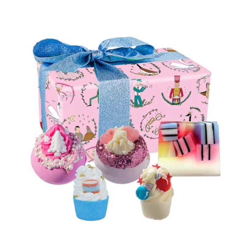 Bomb Cosmetics fürdőbomba ajándékcsomag 710g Andersen mesedoboza