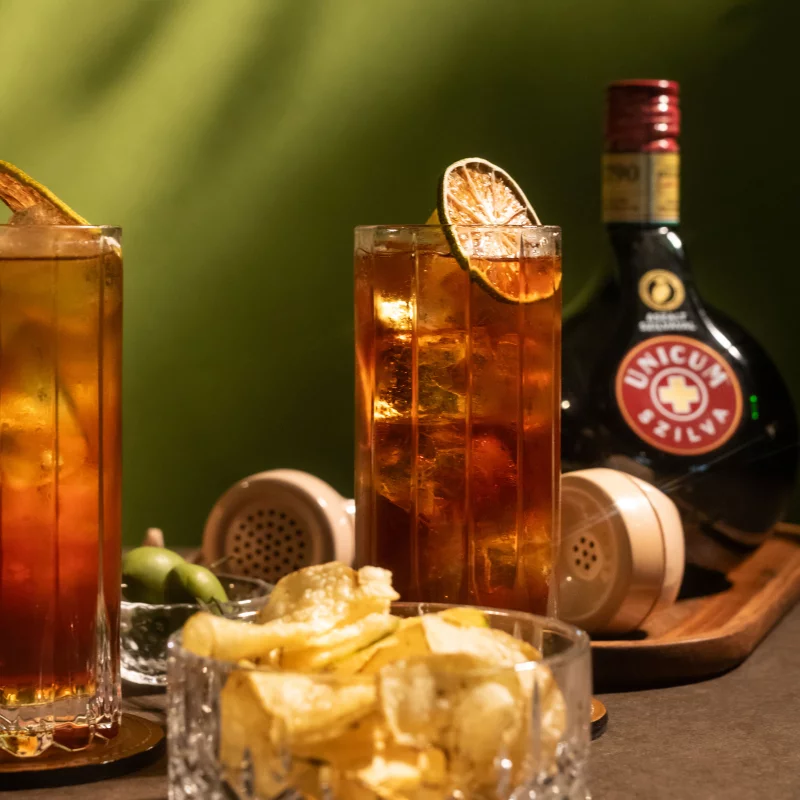 Zwack Unicum szilva gyógynövénylikőr 34,5% 0,5 l
