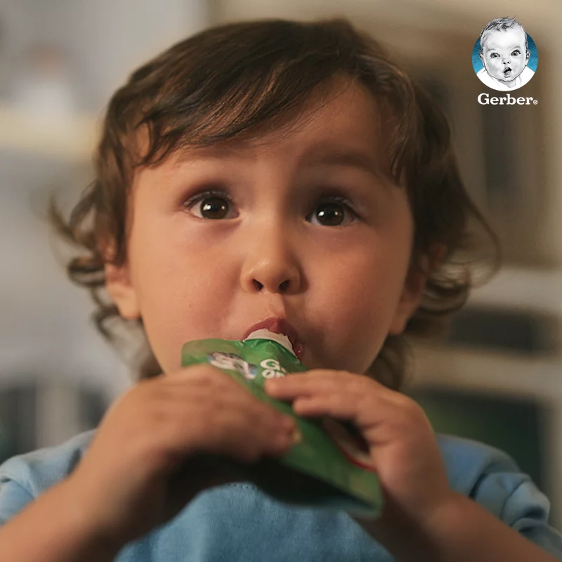Gerber Organic for Baby Hello Yogo bio banán-áfonya gyümölcspüré gabonával 6 hónapos kortól 80 g