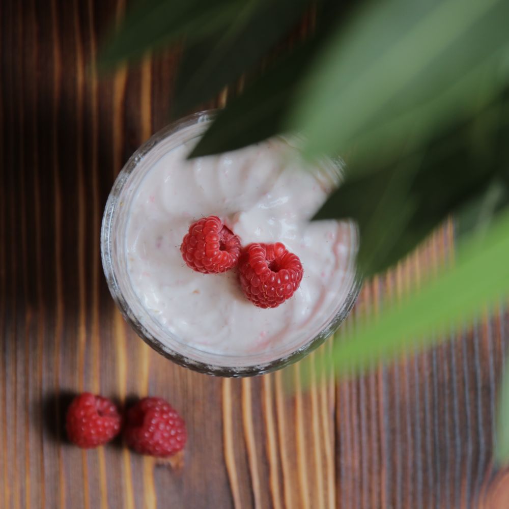 Tejszínes-málnás pohárkrém