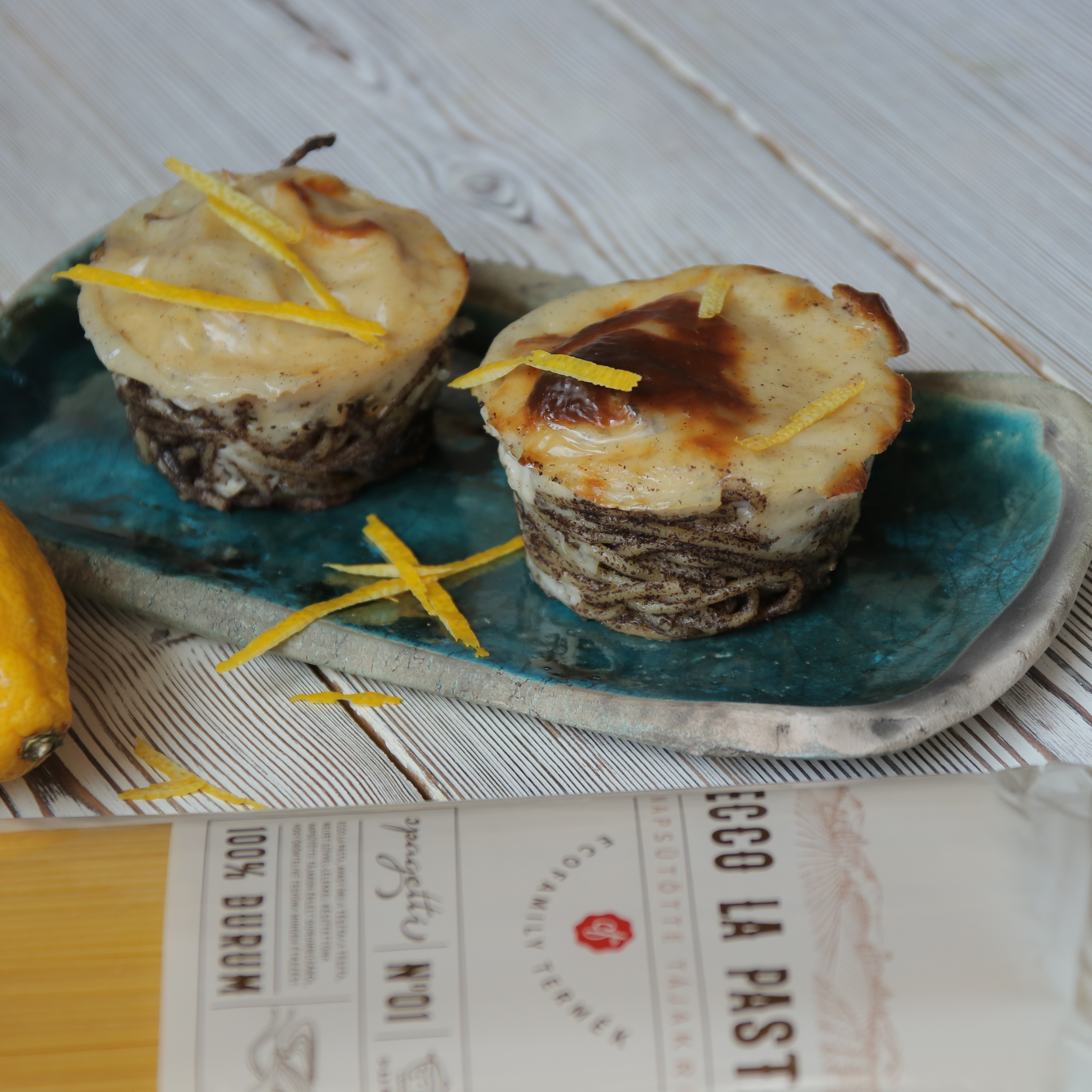 Mákos spagetti fészkek