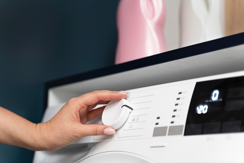 A függönyt hány fokon kell mosni? Anyagtól függően maximum 30 fokon ajánlott.
