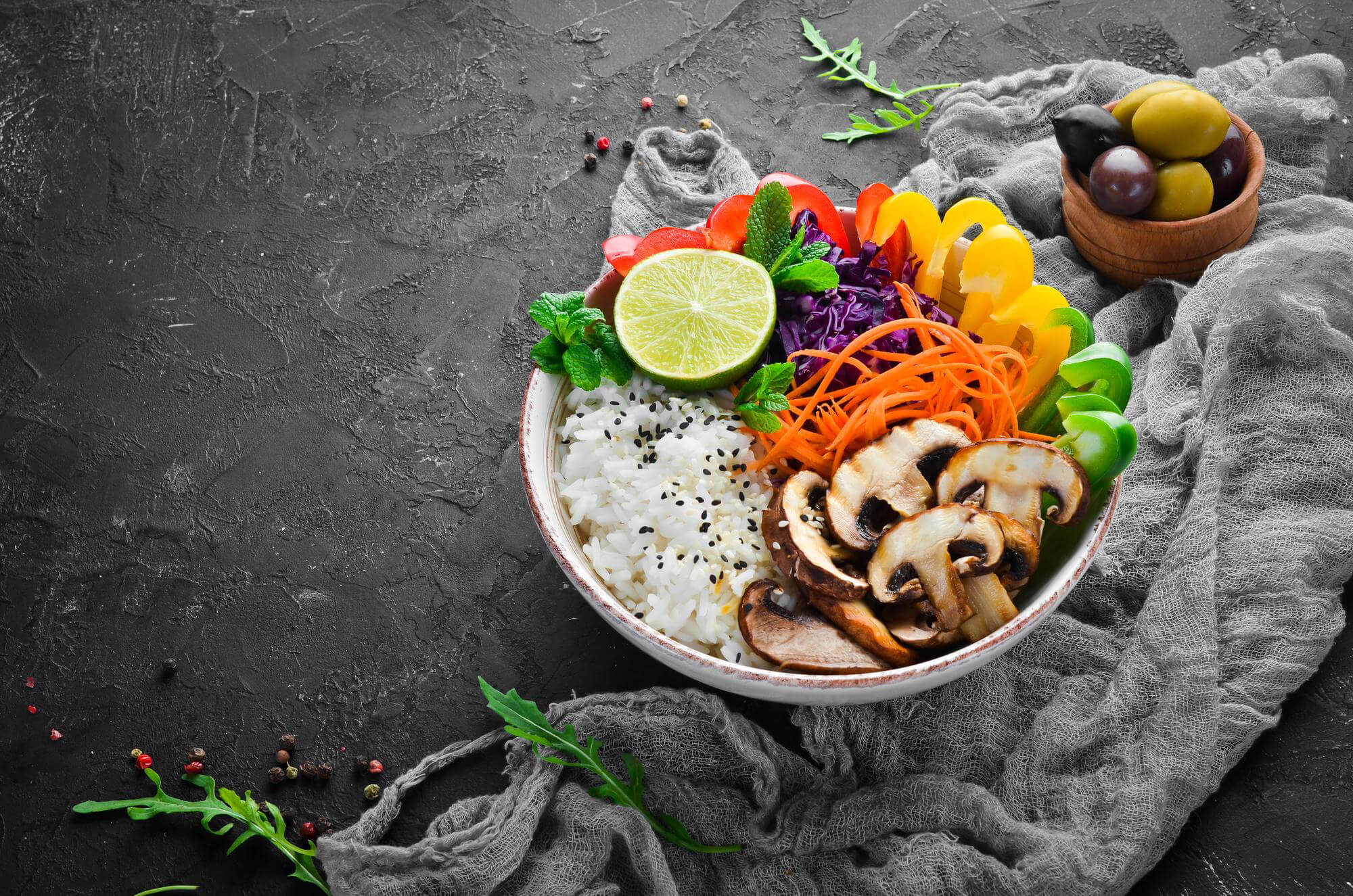 Maradék zöldséges rizs felhasználása: akár Buddha tál is készülhet belőle.