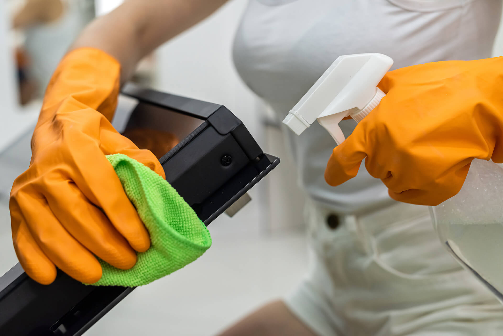 Sütő tisztítása házilag vegyszermentesen és költséghatékonyan