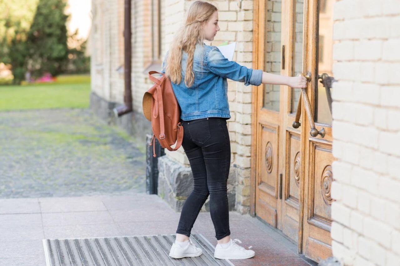 Tanév rendje 2025/26: fontos dátumok és szünetek