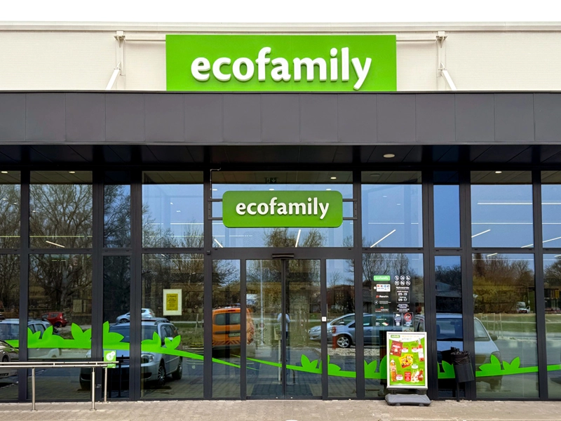 Ecofamily üzlet bejárata, Bicske