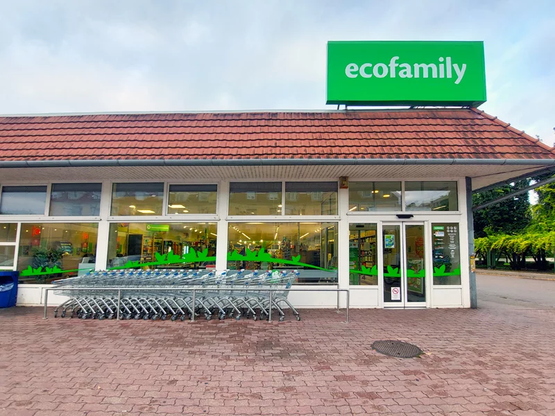 Ecofamily üzlet bejárata, Dunaújváros (Belváros)