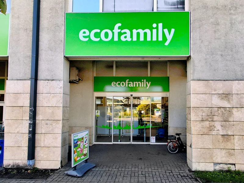 Ecofamily üzlet bejárata, Érd